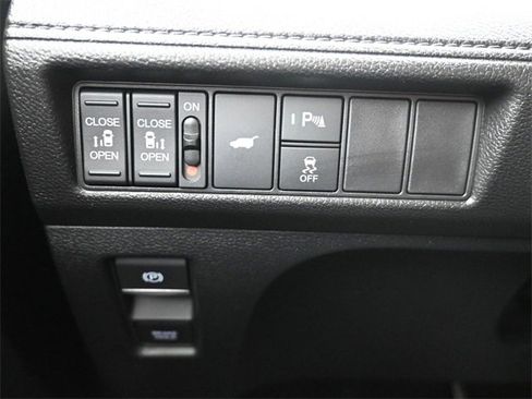 Used 2025 Honda Odyssey Elite image 29