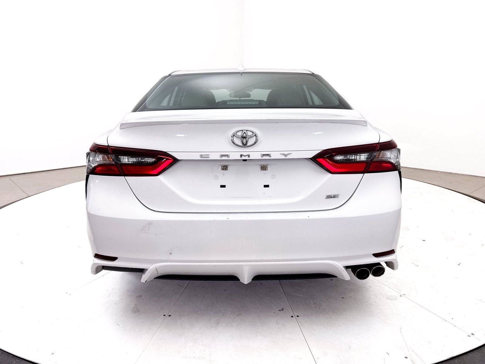Used 2021 Toyota Camry SE FWD image 13