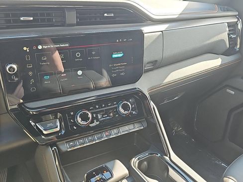Used 2025 GMC Sierra 1500 AT4 image 17