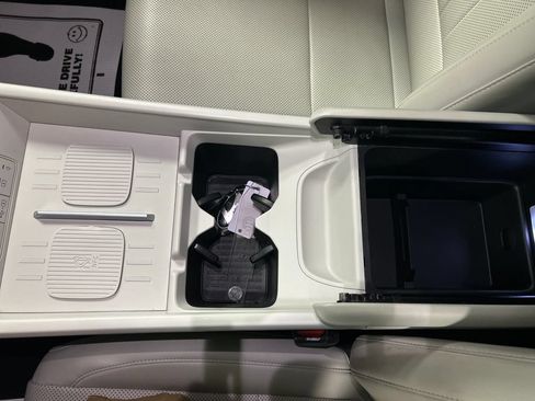Used 2024 Hyundai Santa Fe SEL FWD image 19