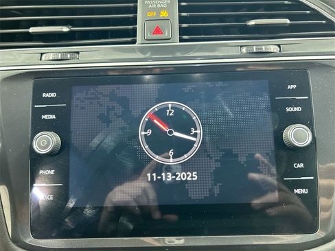 Used 2022 Volkswagen Tiguan SE image 14