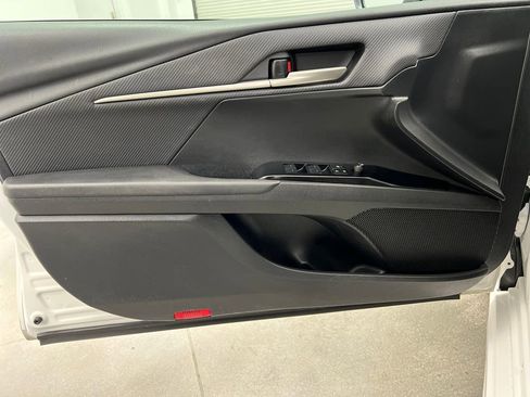 Used 2025 Toyota Camry SE image 11