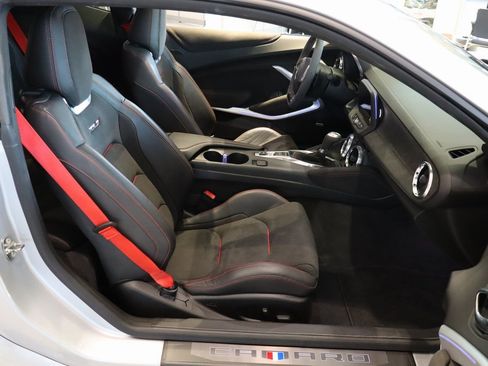 Used 2018 Chevrolet Camaro ZL1 image 14