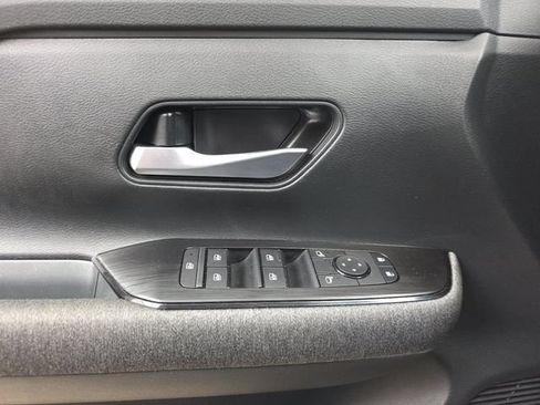Used 2026 Nissan Kicks SV w/ SV Premium Package FWD image 27