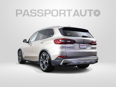 Used 2019 BMW X5 xDrive40i w/ Premium Package 2 AWD/4WD image 4