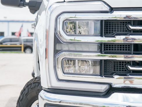 Certified 2023 Ford F250 Lariat w/ Chrome Package AWD/4WD image 3
