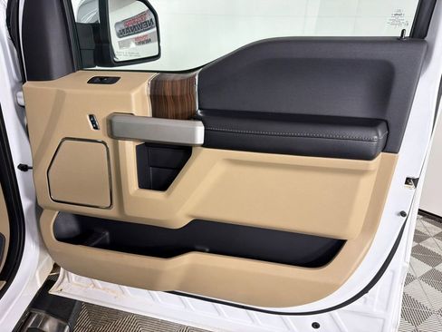 Used 2015 Ford F150 Lariat w/ Equipment Group 502A Luxury image 15