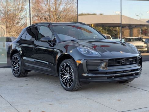 New 2026 Porsche Macan image 7