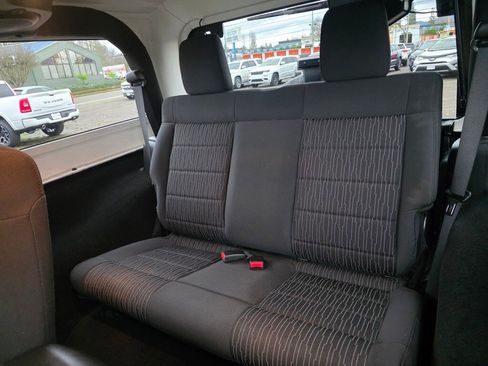 Used 2012 Jeep Wrangler Rubicon w/ Dual Top Group image 17