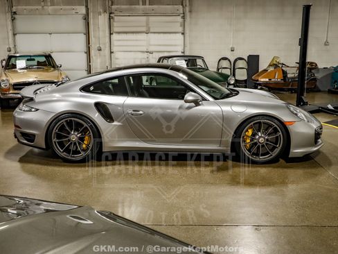 Used 2014 Porsche 911 Turbo S image 21