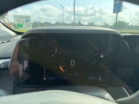 Used 2024 Chevrolet TrailBlazer LT image 30