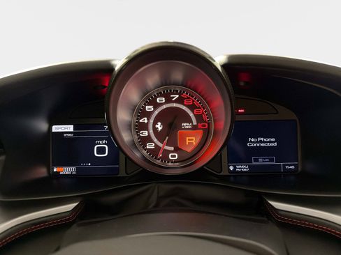 Used 2018 Ferrari GTC4Lusso T image 40