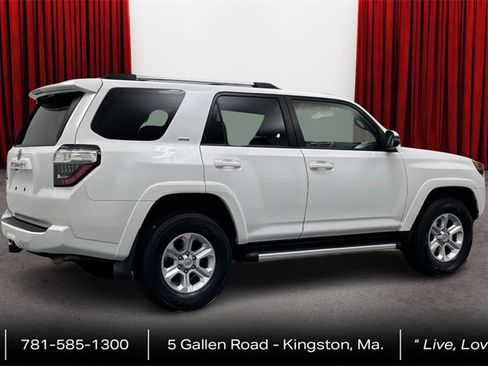 Used 2022 Toyota 4Runner SR5 Premium image 5