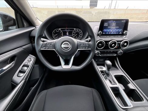 Certified 2024 Nissan Sentra SV w/ Lighting Package FWD image 6