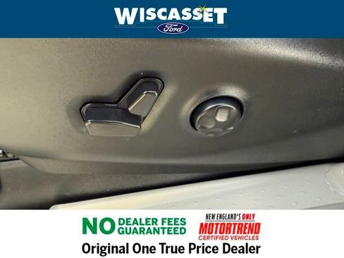 Used 2024 Chrysler Pacifica Touring-L image 22