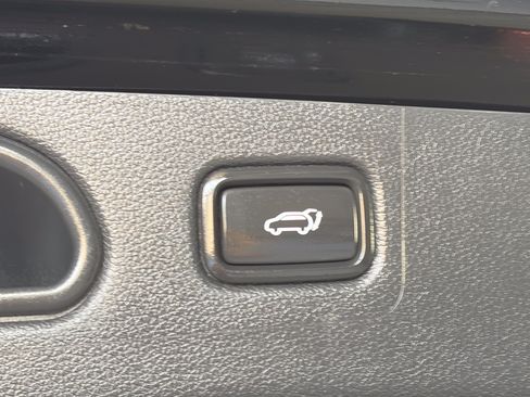 Used 2021 Hyundai Tucson Limited w/ Cargo Package AWD/4WD image 15