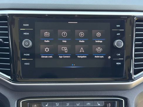 Certified 2023 Volkswagen Atlas SEL AWD/4WD image 10