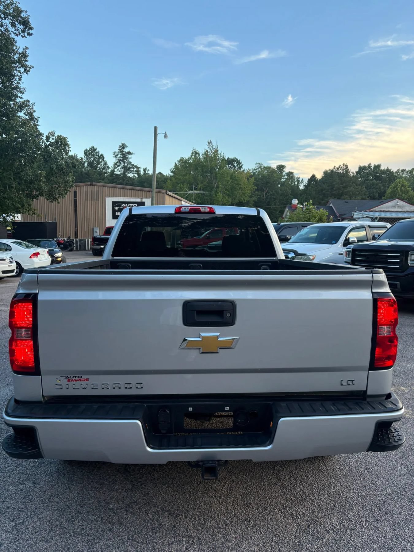 Used 2019 Chevrolet Silverado 1500 Custom w/ Custom Convenience Package AWD/4WD image 5