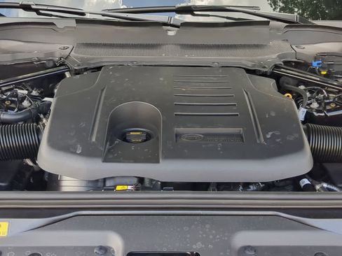New 2026 Land Rover Discovery Limited Edition AWD/4WD image 15