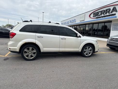 Used 2013 Dodge Journey R/T w/ Navigation & Sound Group I AWD/4WD image 4