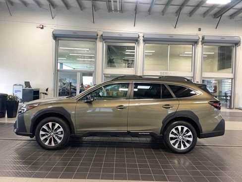 Used 2025 Subaru Outback Limited image 5