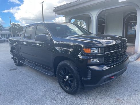 Used 2019 Chevrolet Silverado 1500 Custom w/ Custom Convenience Package image 2