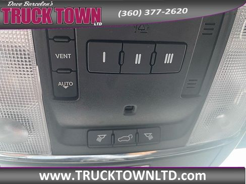 Used 2015 Dodge Durango R/T w/ Technology Group AWD/4WD image 34