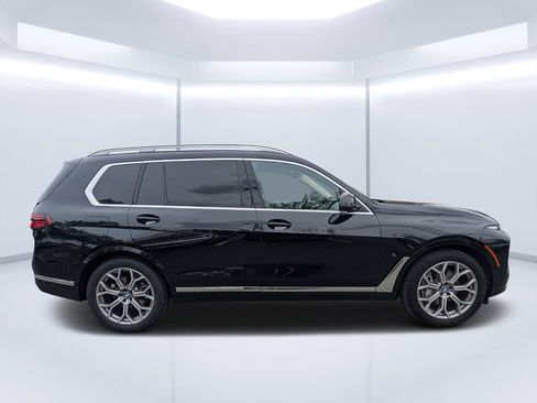 Used 2025 BMW X7 xDrive40i AWD/4WD image 1