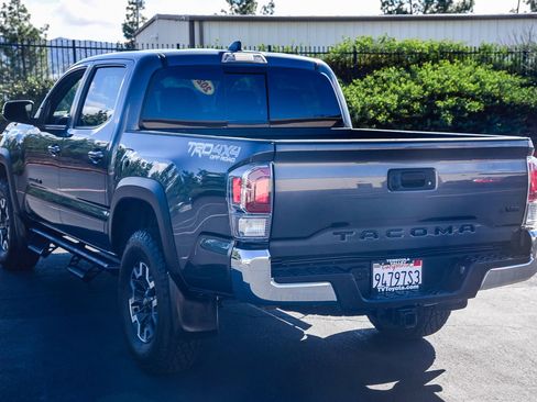 Used 2023 Toyota Tacoma TRD Off-Road w/ Black Out Package (TMS) image 5