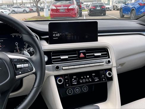Used 2025 Genesis G70 2.5T RWD image 13