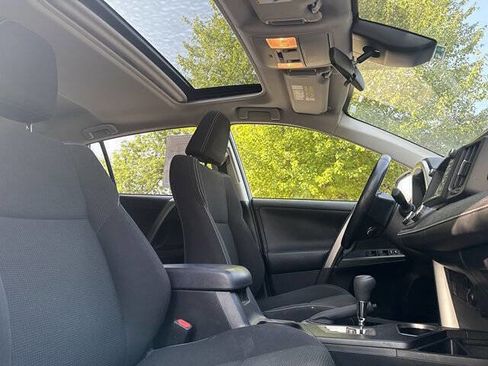 Used 2017 Toyota RAV4 XLE image 8