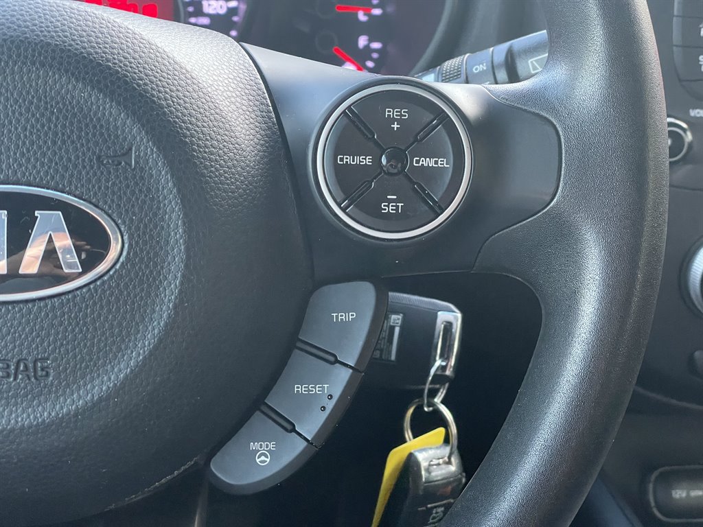 Used 2016 Kia Soul FWD image 27