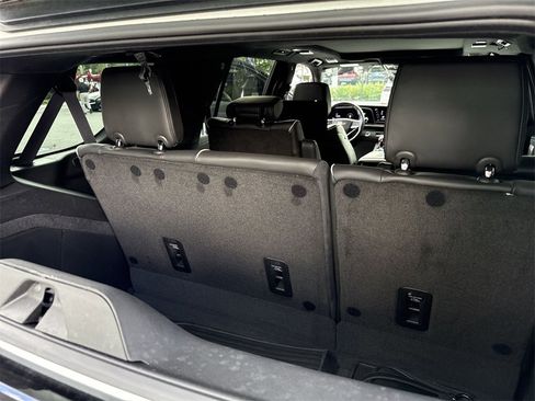 Used 2023 Cadillac Escalade Sport Platinum w/ LPO, ONYX Package image 56