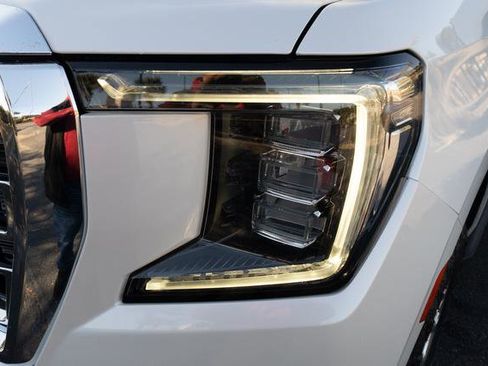 Used 2021 GMC Yukon SLT w/ SLT Luxury Package image 32