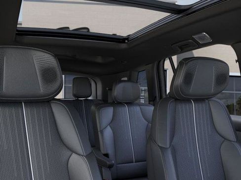 New 2026 Cadillac Vistiq Luxury image 24