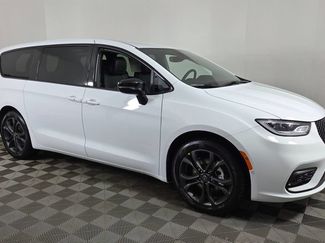 New 2026 Chrysler Pacifica Select FWD 360° Tour