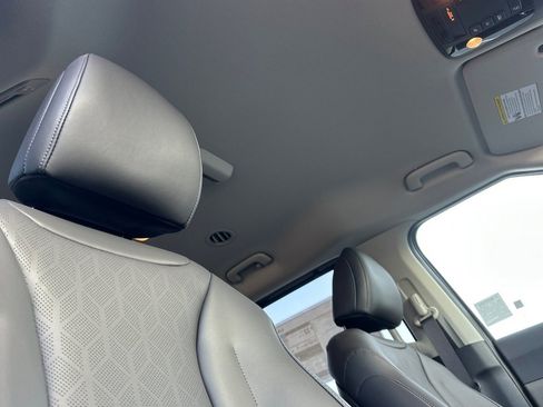 New 2026 Kia Carnival EX image 18