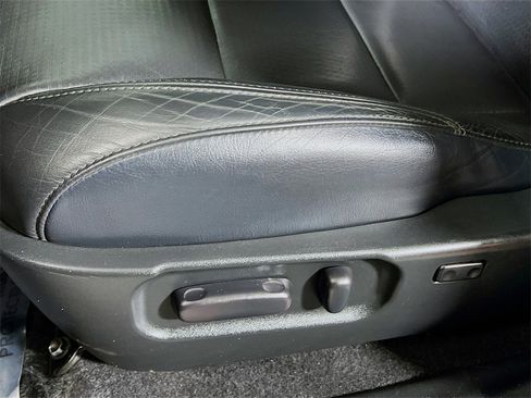 Certified 2022 Toyota Tacoma TRD Off-Road image 17