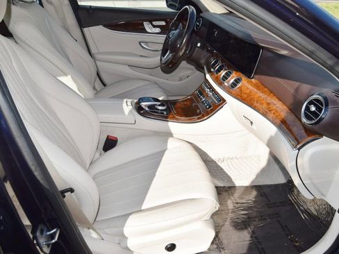 Used 2020 Mercedes-Benz E 450 4MATIC Sedan w/ Driver Assistance Package image 31