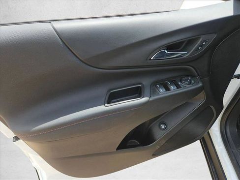 Used 2024 Chevrolet Equinox RS FWD image 13