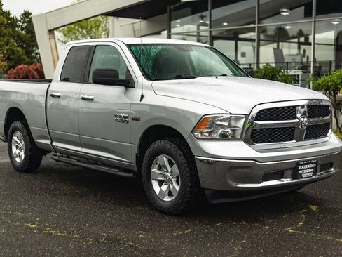 Used 2017 RAM 1500 Classic SLT AWD/4WD image 7