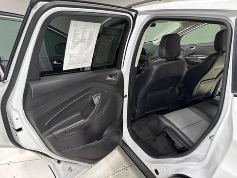 Used 2018 Ford Escape SE w/ SE Sport Appearance Package FWD image 23