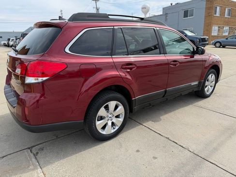Used 2011 Subaru Outback 3.6R Limited w/ PWR Moonroof Pkg AWD/4WD image 5