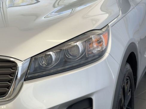 Used 2020 Kia Sorento S image 11