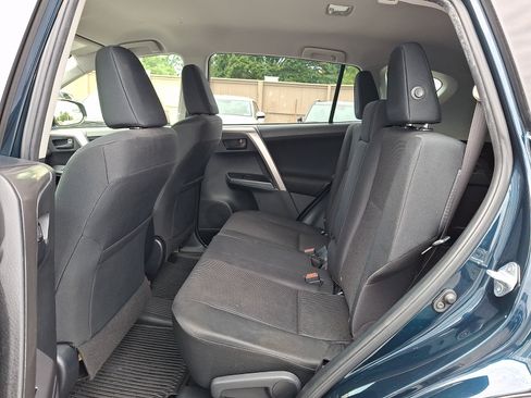 Used 2018 Toyota RAV4 LE w/ All Weather Liner Package AWD/4WD image 12