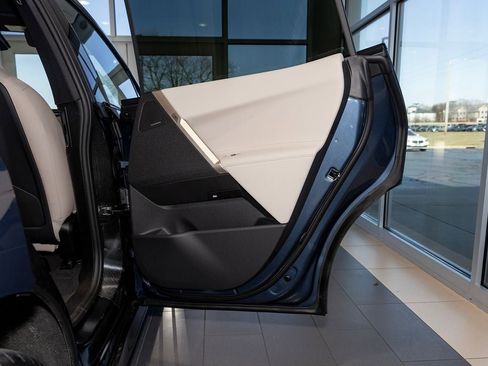 Used 2026 BMW iX xDrive45 w/ Premium Package image 35