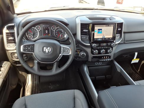 New 2026 RAM 1500 4x4 Crew Cab image 16
