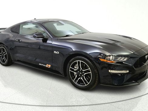 Used 2021 Ford Mustang GT RWD image 1