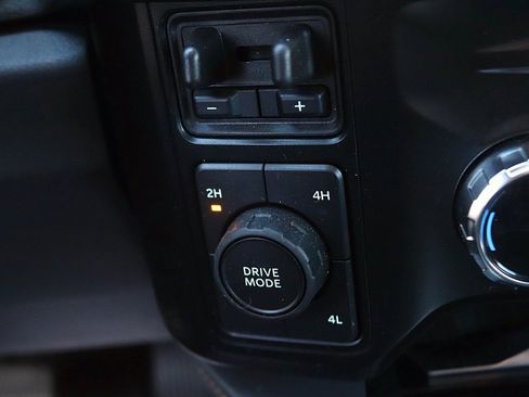 Used 2024 Ford F350 Platinum image 27