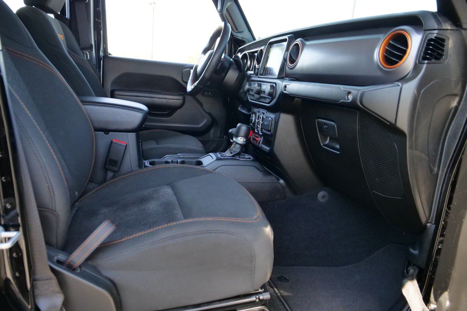 Used 2023 Jeep Gladiator Mojave w/ Cold Weather Group AWD/4WD image 48
